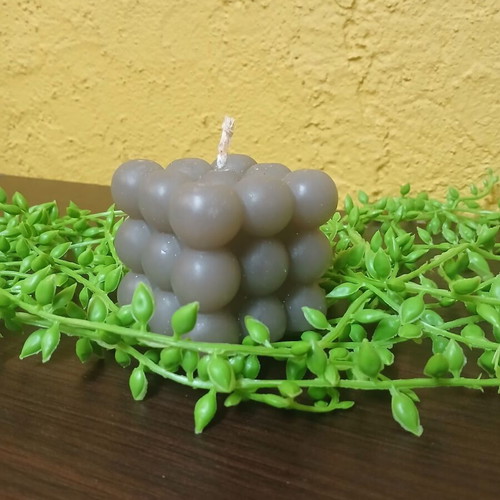 Candle new with glitter accents, non-vegetal