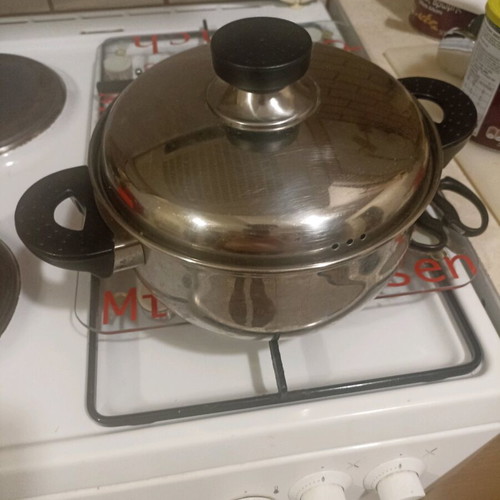 Venus small pot like new
