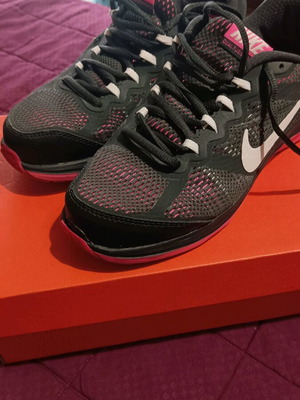 Nike Dual Fusion Run 3 women's running shoes size 36, black and pink