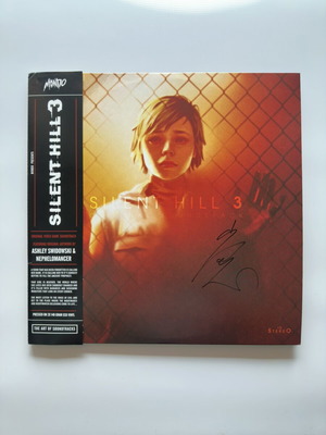 Silent Hill 3 soundtrack υπογεγραμμένο από Akira Yamaoka, χρωματισμένο βινύλιο συλλεκτική έκδοση