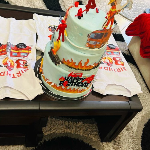 Fake Firefighter Cake with T-Shirts Set used