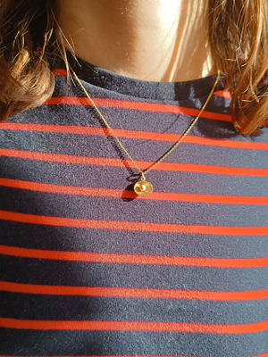 Gold necklace with shell and pearl pendant, like new, silver 925