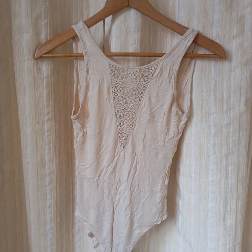 Stradivarius bodysuit like new, ivory, size S