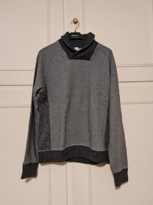 H&M men's sweater size M like new, blue