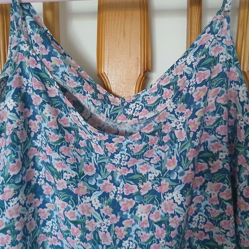 LC Waikiki colorful tank top like new, size 44