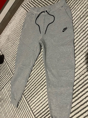 Nike Tech Fleece Pants like new, black and grey