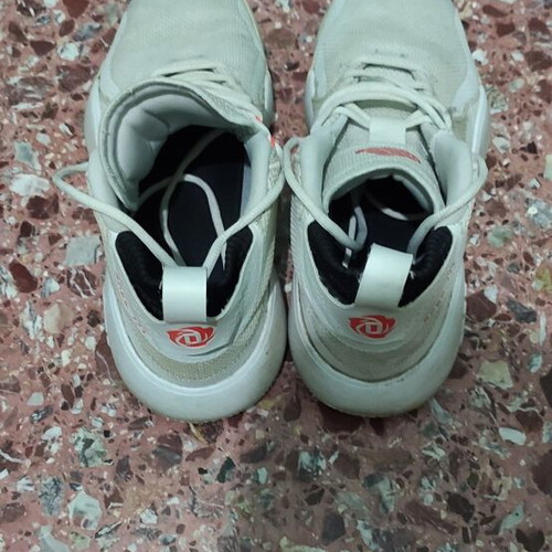 Adidas athletic shoes used, size 46, white and orange