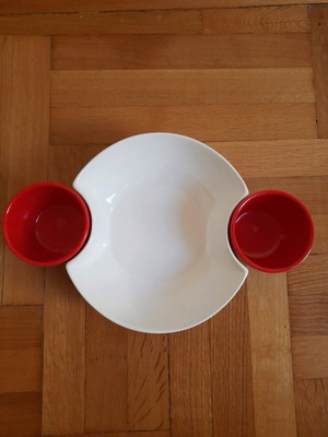 serving set in two colors