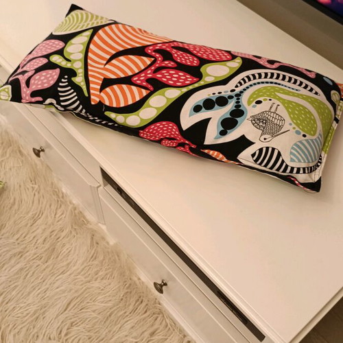 Printed pillows like new, set of 3, rectangular