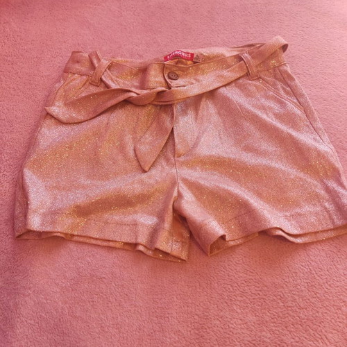 Energiers shorts gold like new, size 128 cm for 8 years old