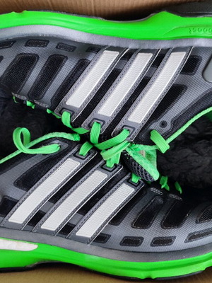 Adidas Sonic Boost athletic shoes like new, size 45.5, black and green