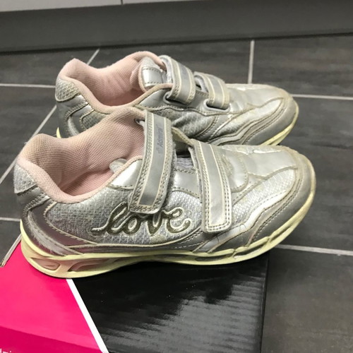 Admiral athletic shoes used size 32 with lights silver