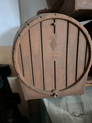 Wine barrel 320lt new with tap