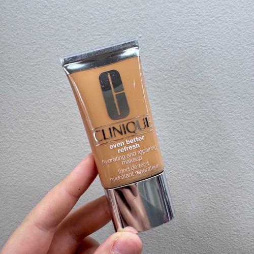 Clinique Even Better Refresh Hydrating and Repairing Makeup Shade WN 68 Brulee 30ml new