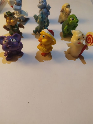 Kinder figures used