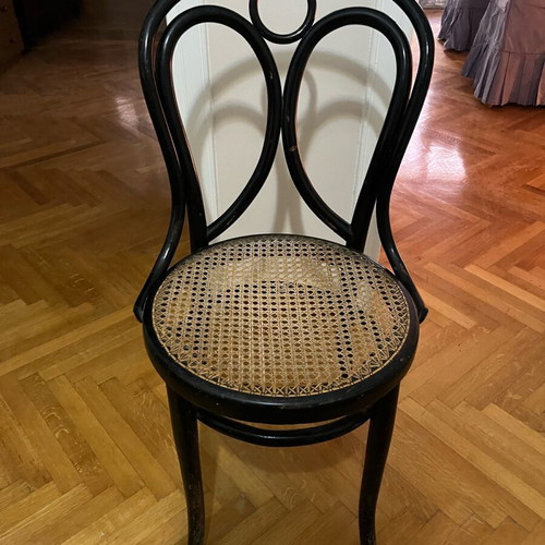 Classic wooden chairs used, pack of 3 pieces