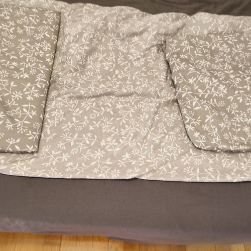 Bed sheet set and pillowcase like new, single bed, Jysk polyester