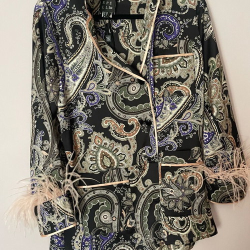 Kimono and Capri pants like new, multicolor
