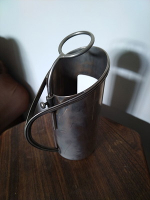 Silver-plated wine holder like new with adjustable serving base