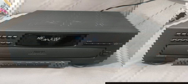 PHILIPS CD PLAYER
