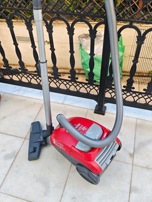 Ηλεκτρική σκούπα Hoover Capture μεταχειρισμένη με μικρό πρόβλημα μηχανισμού