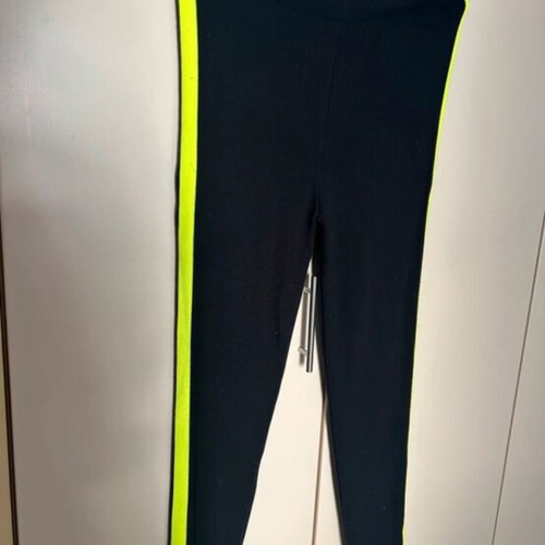 Zara leggings black with neon green stripe, like new, size L