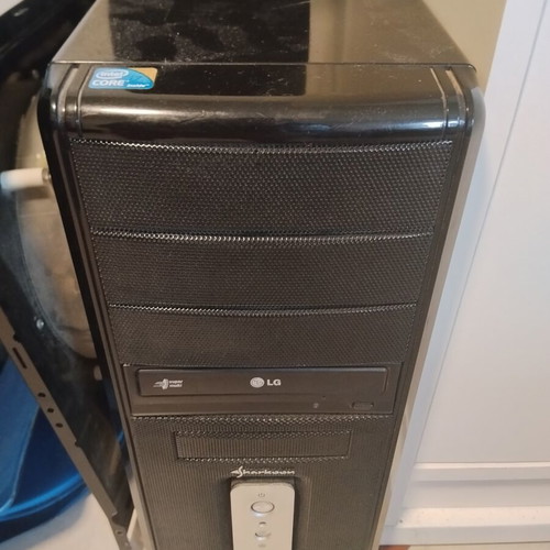 Desktop i7 2 TB HDD like new, smooth performance