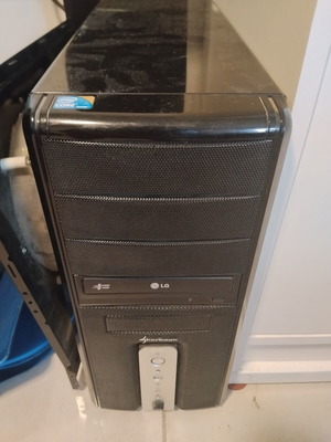 Desktop i7 2 TB HDD like new, smooth performance