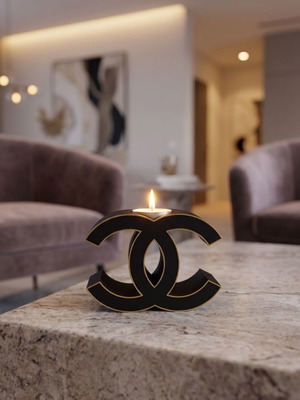 Διακοσμητικό tealight σε σχέδιο Chanel με 6 φυτικά κεριά σόγιας Baby Powder και White Musk