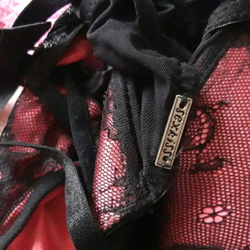 Sensual bodysuit like new, black and red lace with bows