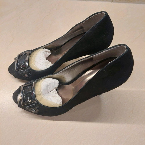 Guess pumps size 39 new black with 10 cm heel