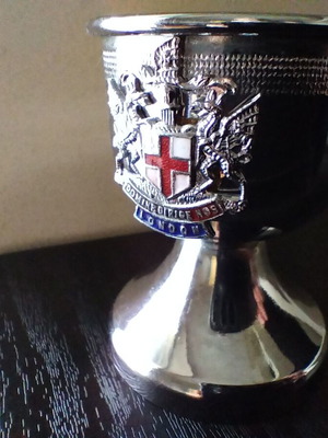 London Emblem Trophy used, 1960s metal souvenir