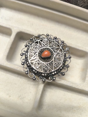 Vintage silver brooch with natural red coral stone, like new