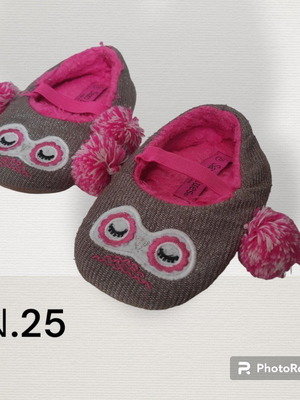Children's slippers used size 25