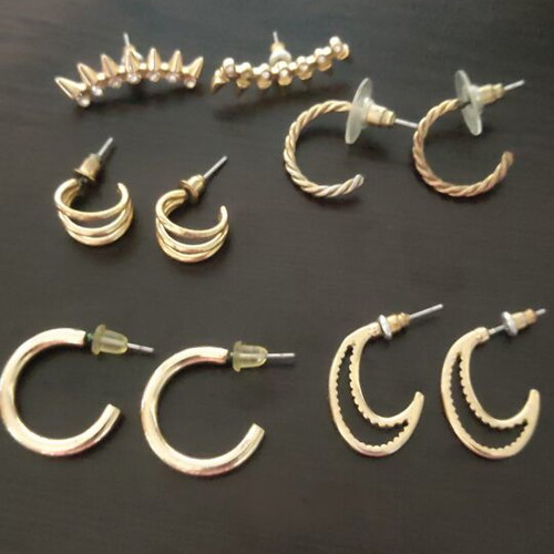 Earrings set of 5 pairs like new, gold color
