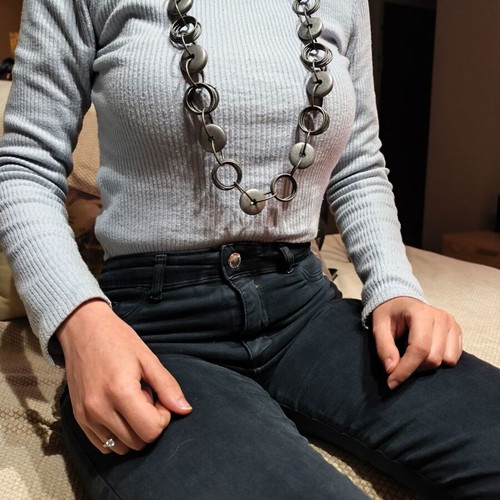 Large necklace Apefthon gray like new