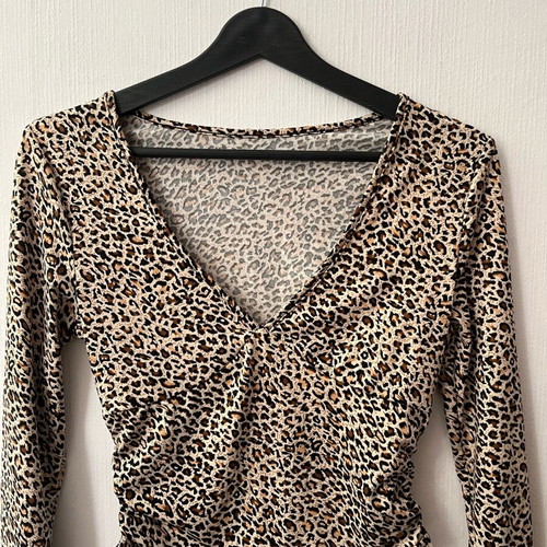 Leopard top Joocy Babi size M like new, black and brown