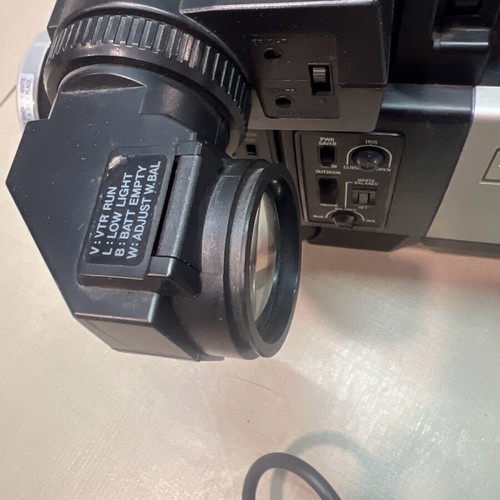 Hitachi VK-C850 color video camera 1982 used, vintage analog