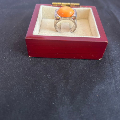 Vintage 925 silver ring with orange stone used