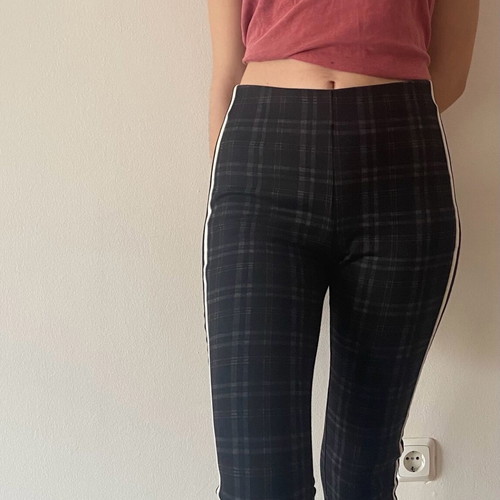 Zara checked leggings used, size L, with stripes