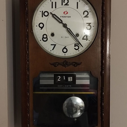 Frontier 31 Day mechanical wooden wall clock with pendulum and calendar like new