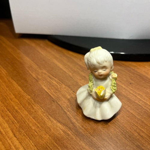 Vintage porcelain 1960s like new