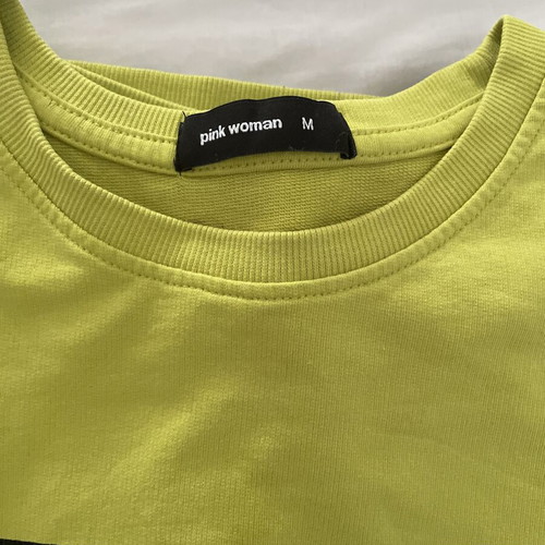Pink Woman sweatshirt used, lime green with feminister print, size S