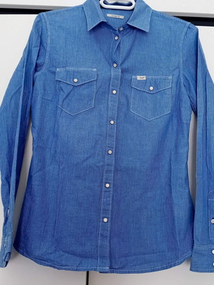 Lee shirt blue like new, size S