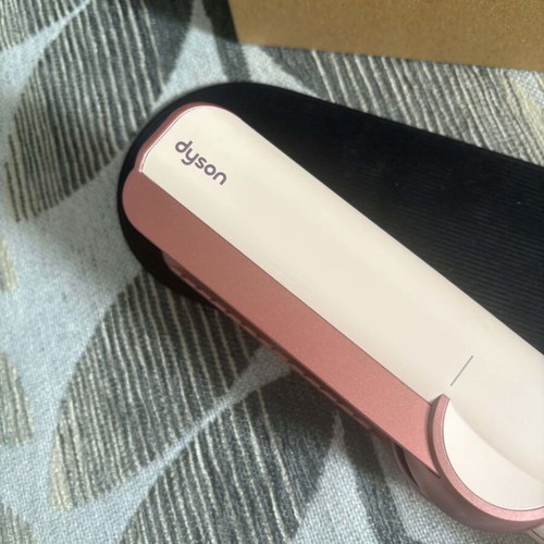 Dyson Airstrait HT01 hair straightener like new