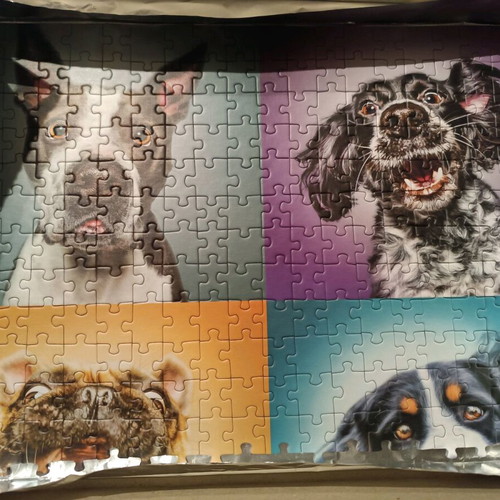 Trefl Puzzle 1000 pieces like new with dog theme