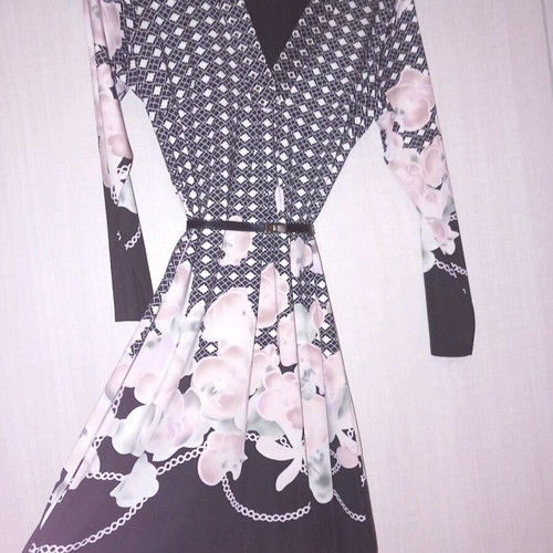 Dresses size S like new, pack of 12 pieces