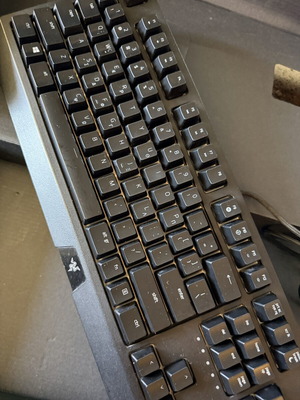 Razer Blackwidow Razer Green switched tactical and clicky keyboard new model like new
