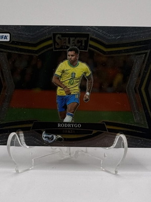 2024-25 Panini Select Fifa Field Level Rodrygo #208 card like new