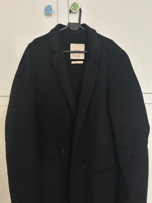 Pull & Bear coat black size Medium like new